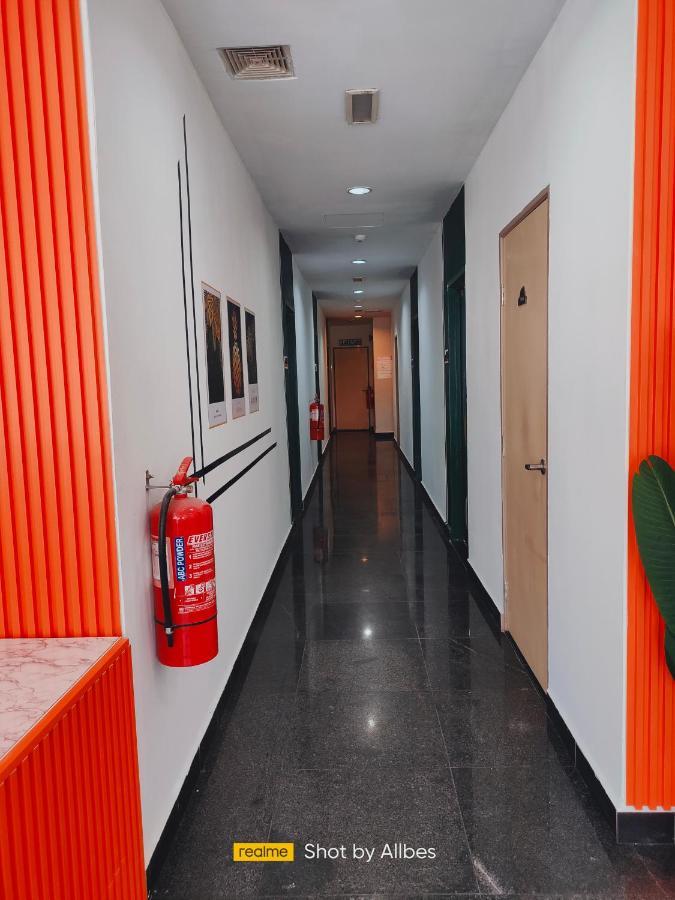Allbes Parklands Hotel Кланг Экстерьер фото