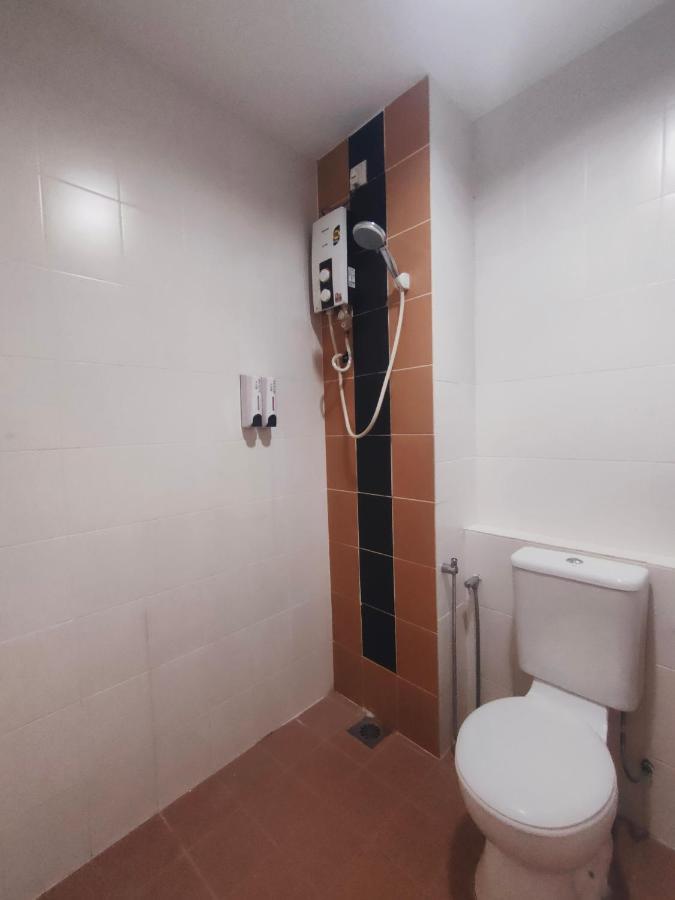 Allbes Parklands Hotel Кланг Экстерьер фото